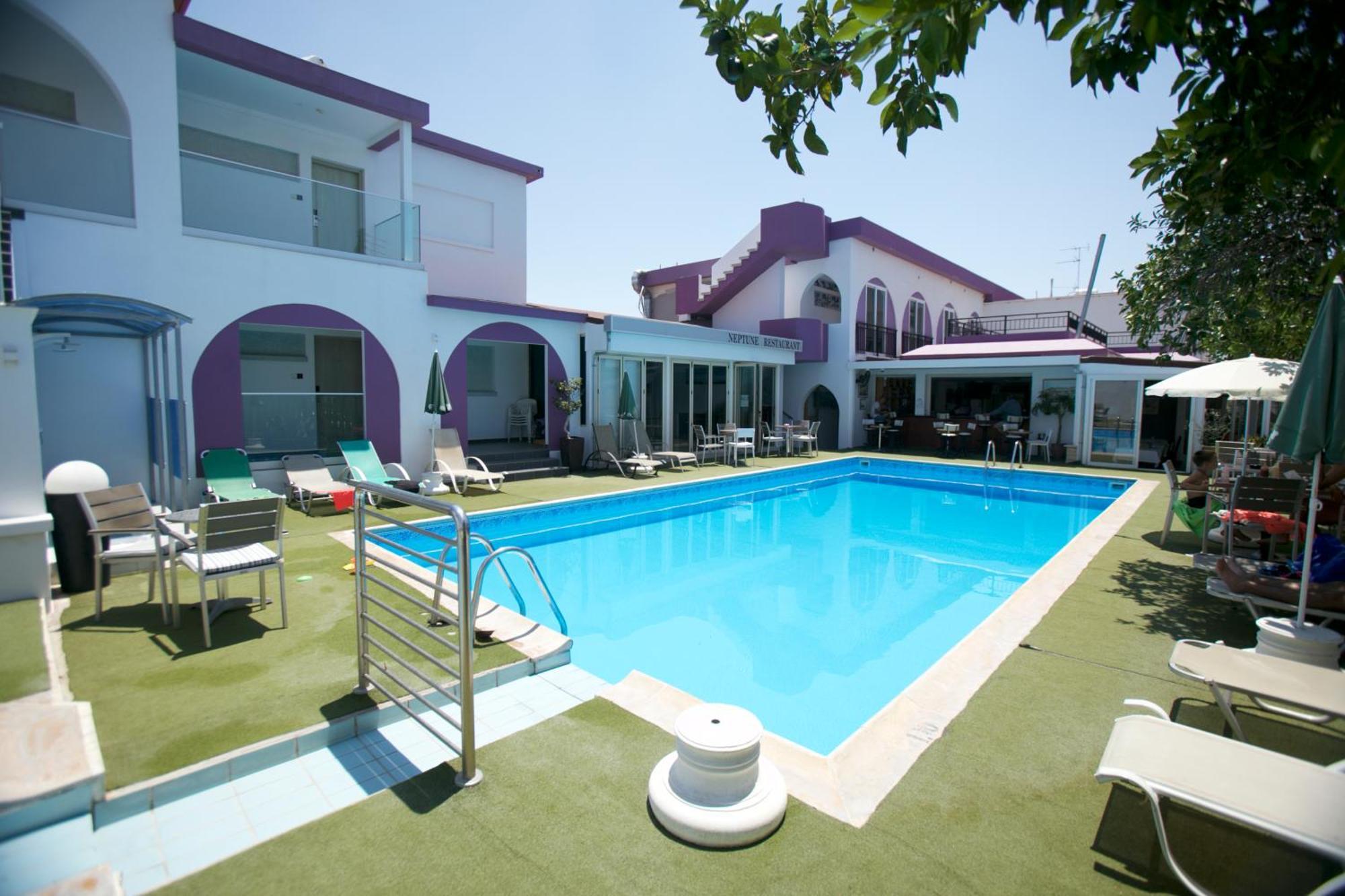 Neptune Hotel Apartments Paphos Coral Bay Zewnętrze zdjęcie